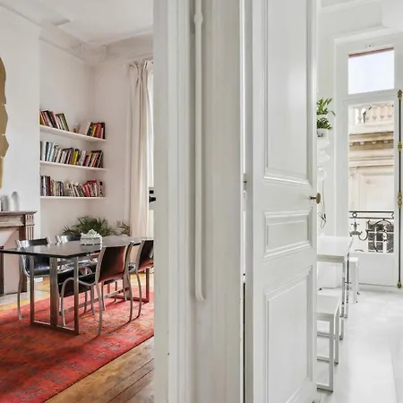 Le Fabuleux Au Coeur De París
